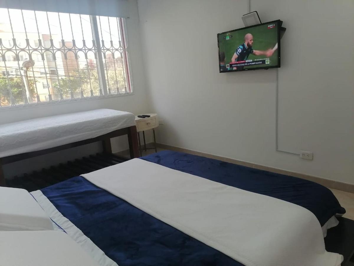 C Hotelera Rey.Es Bogotá Exteriör bild